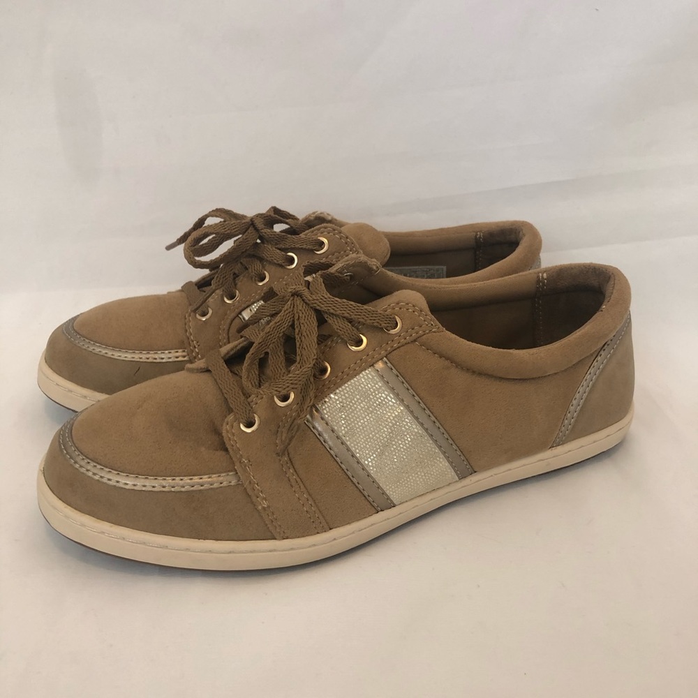 Vionic shoes with Orthaheel Technology Sz 7